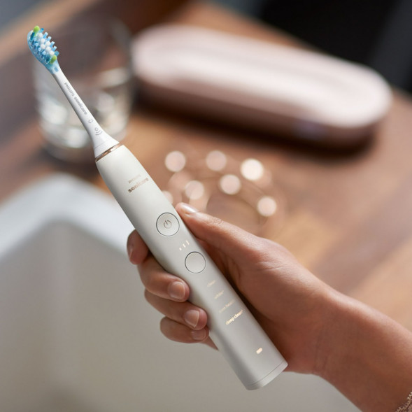 Электрическая зубная щетка Philips Sonicare 9000 Diamond Clean, белый в Кургане